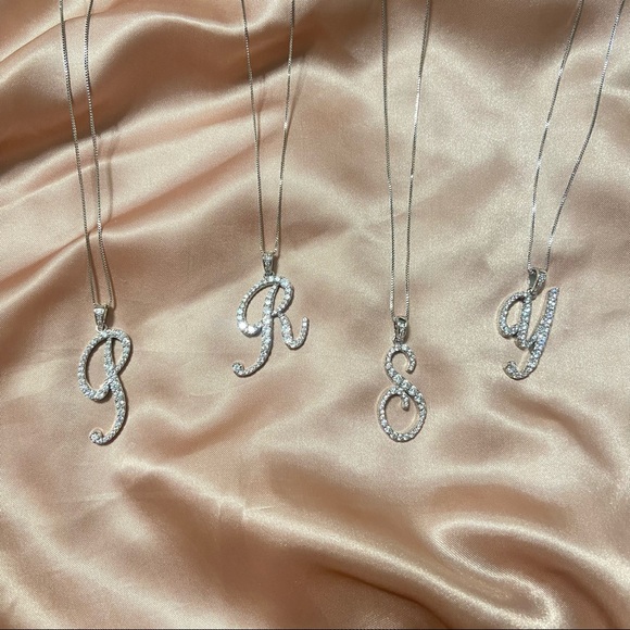 Letter S Initial Necklace - Picture 5 of 6